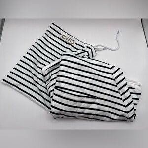 Black & White Striped Nursing Poncho